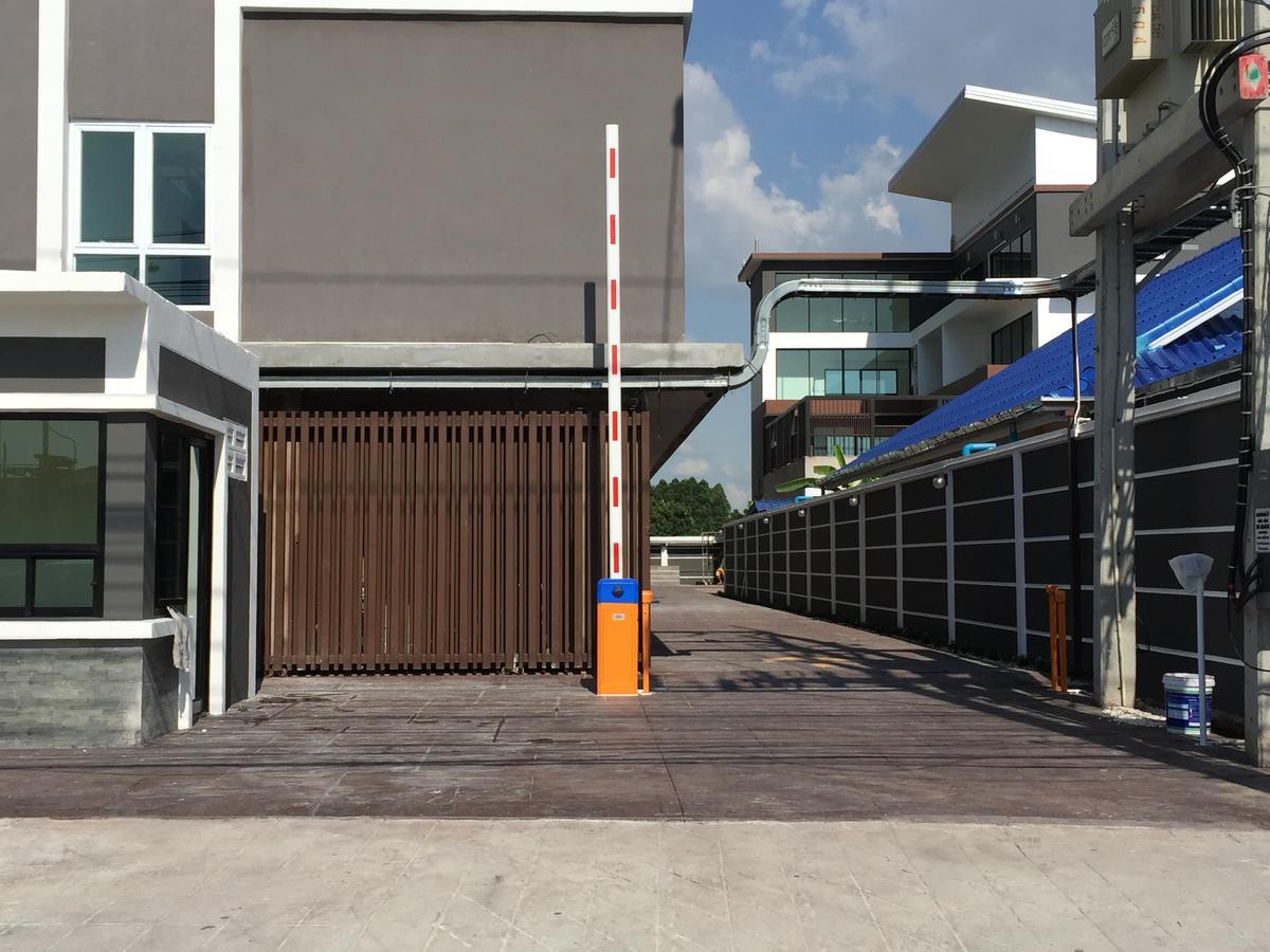 Aparthotel Modernbright Laemchabang Landkreis Landkreis Bang Lamung Exterior foto