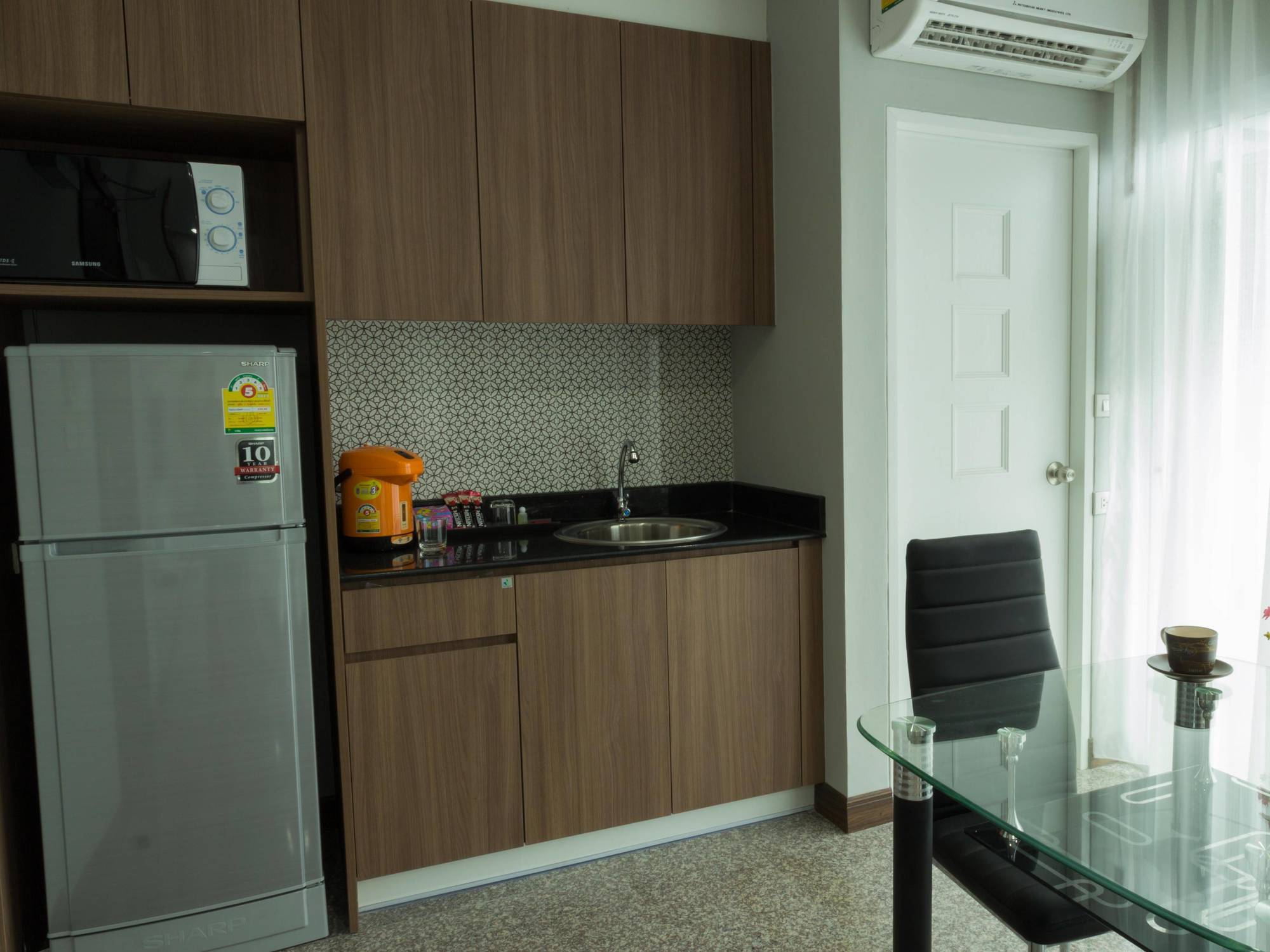 Aparthotel Modernbright Laemchabang Landkreis Landkreis Bang Lamung Exterior foto