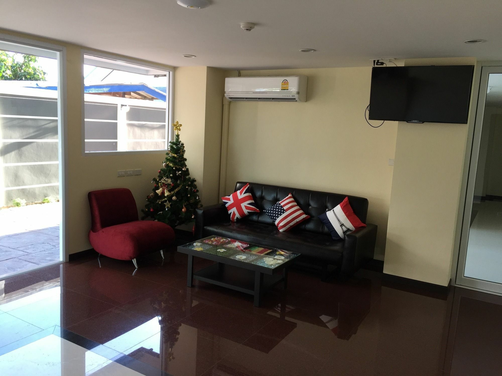 Aparthotel Modernbright Laemchabang Landkreis Landkreis Bang Lamung Exterior foto